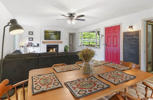 Newland Cottage | Quiet Linville Land Harbor Home Minutes from Grandfather Mtn and Blue Ridge Pkwy