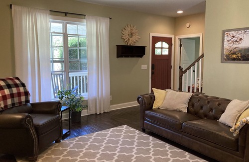 Fairview House | Quiet retreat minutes from breweries, hiking, and Biltmore