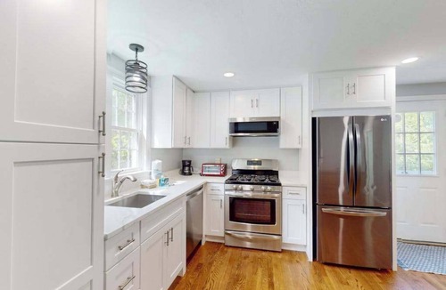 Dennis House | Quintessential Cape Cod Home. Beautiful Beaches, Chip Shot to Golf and Town