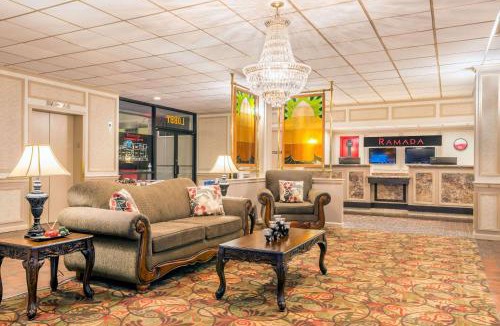 Paintsville Hotel | Ramada by Wyndham Paintsville Hotel & Conference Center