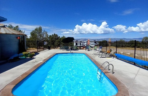 Spring City Apartment | Ranchette Eagles Roost - The Atsa #9 at Wind Walker Homestead, Sleeps 9