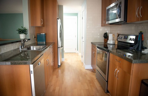 Westgate Condo | Recently Updated 2BD Condo in Edmonds WA - Great Location!