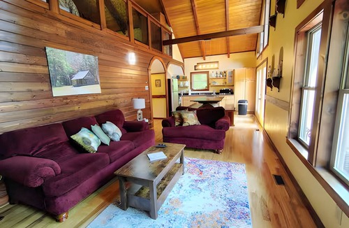 Stanton Cabin | Red River Gorge Cabin: Hot Tub, Fire Pit & Views