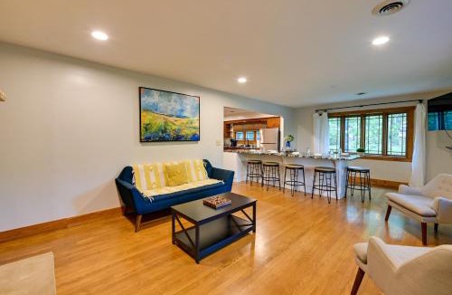 Rogers House | Red River Gorge Cabin: Hike + Relax!