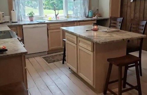 Stanton House | Red River Gorge Farmhouse-50 acres-wifi-pet friend