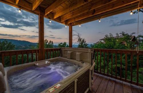 Chalet Village North Ski Chalet | Red Roof Chalet of the Smokies