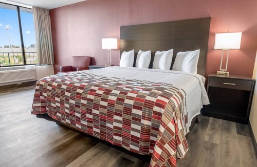 Dandridge Hotel | Red Roof Inn Dandridge