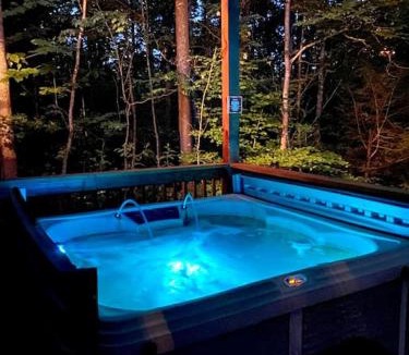 Rogers House | Red Route One - Mega LUX Cabin - Hot Tub - Pool Table - Central Location