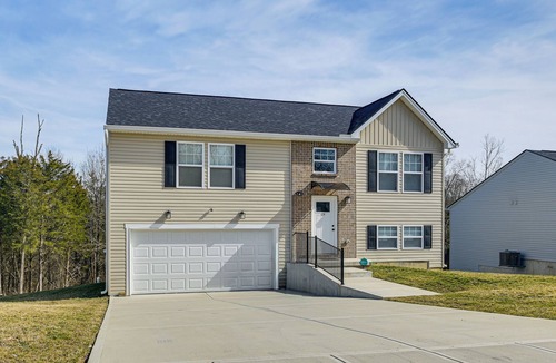 Crittenden Cottage | Relax & Reconnect! Family Getaway in Dry Ridge