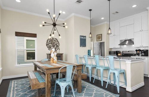 Galveston House | Relaxing 4BR Beachside Home with Hot Tub | Pet Friendly