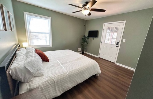 La Grange House | Remodeled 50s Home in Quaint Downtown LaGrange