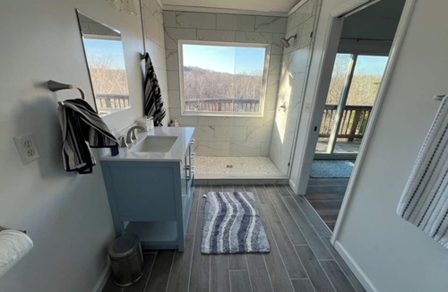 Milford House | Renovated 3 bdrm home with river views walkable to downtown Milford & bike trail