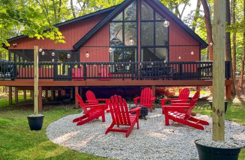 The Woods Ski Chalet | Renovated cabin w hot tub & fire pit