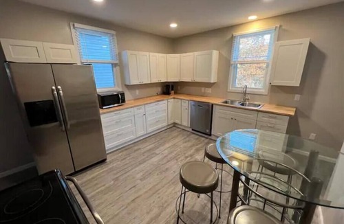 Covington House | Renovated Covington Home Near Devou w/King Bed, 5 minutes to Downtown Cincy!