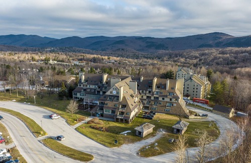 Killington Condo | Renovated Top floor Studio Condo - Resort-Style Amenities