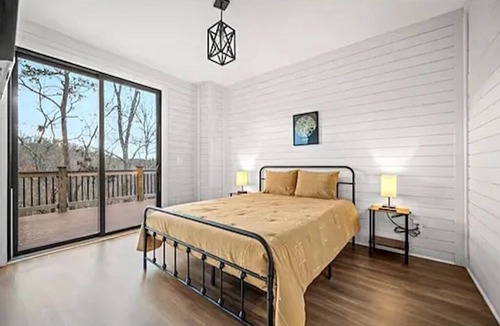 Sevierville Cabin | Retreat Cabin: Gatlinburg Pigeon Forge Dollywood Sevierville