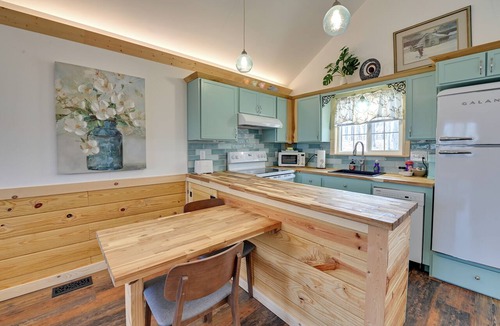 Frenchburg Cottage | Ridgefolk Retreats! Set of 2 Cabins in Frenchburg
