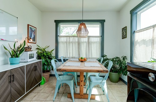 Woodfin House | River views, unbeatable proximity to downtown