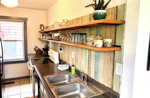 Woodfin House | River views, unbeatable proximity to downtown