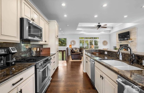 Rogers House | Rivercliff Ridgehouse @ Beaver Lake