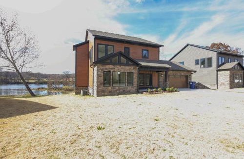 Cotter House | Riverfront Cotter Home: Close to Trout Fishing!