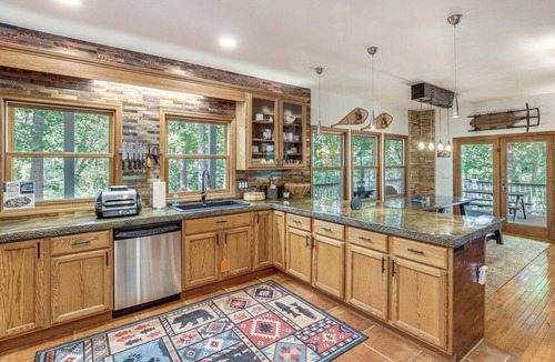 Rutherfordton House | Riverfront Lake Lure Lodge w/Fire Pit & Hot Tub!
