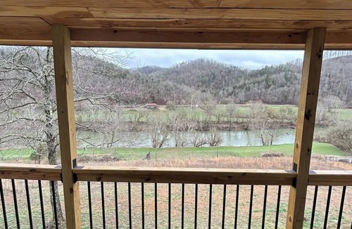 Smith Cabin | Riverview Paradise Cabin