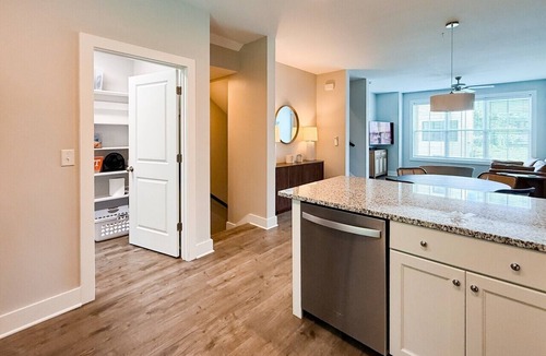 Knoxville Villa | Riverview Retreat: Neyland Stadium – sleeps 10