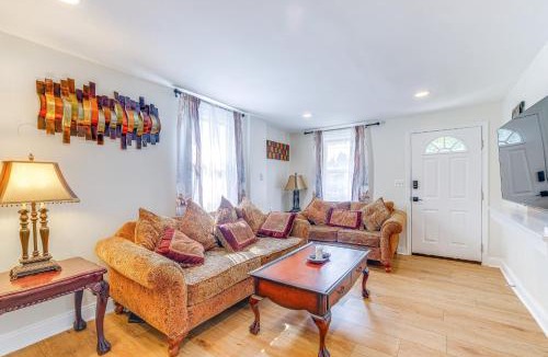 Rockville House | Rockville Home w/Spacious Yard: 17 Mi to DC!
