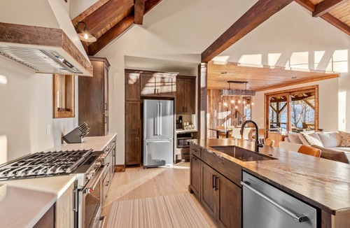 Elk Park Cabin | Roll out the Barrel at Eagles Nest - Winery, Views