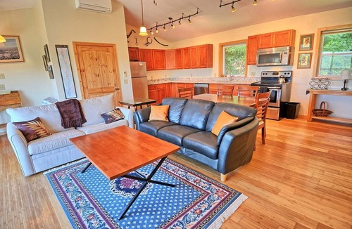 West Jefferson Cottage | Romantic Mountain Retreat-Hot Tub- Mountain Views