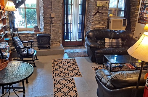 Harpers Ferry House | Room In Central Historic Downtown - 1820 Suite