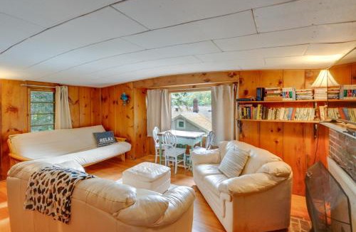 New Marlborough House | Rustic Berkshires Cottage at Lake Buel w/Kayaks!