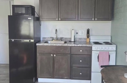 Riverside Apartment | Rustic root retreat. Charming studio in Tempe! Walking distance to town/shopping