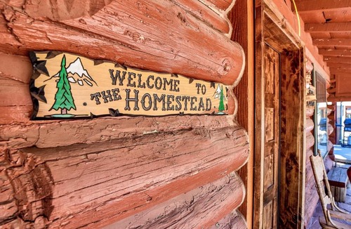 Parks Villa | Rustic Star Authentic Log Cabin in the Woods Near the Grand Canyon Flagstaff Williams
