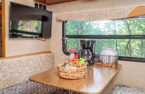 Roan Mountain House | Safe Haven Farm Gulf Breeze RVCamper Roan Mountain