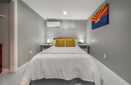 Sam Hughes House | Sam Hughes/1 BD 1 BA/Shared Yard/Casita