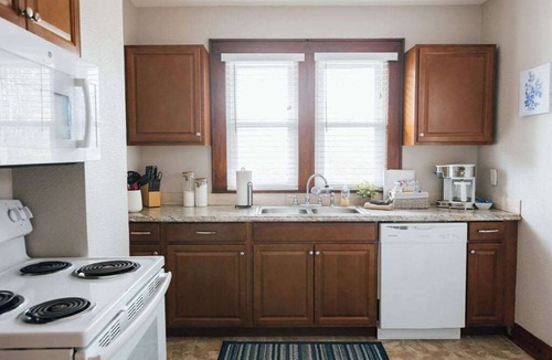 Johnson City House | Sanctuary Co Pet-Friendly Home