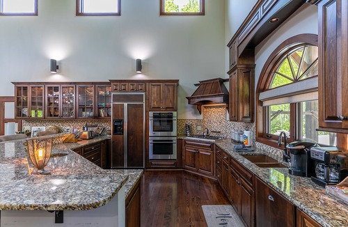 Banner Elk Cabin | Sanctuary- Luxury Eagles Nest 4BR with sweeping views, hot tub, hiking, and more!