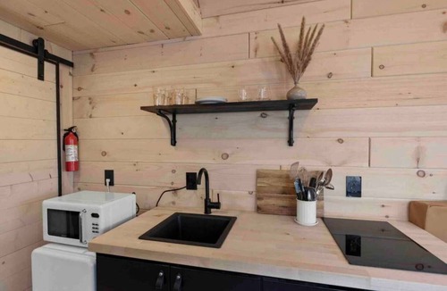 Swannanoa House | Scandinavian Retreat, Mountain View, and 20 Minutes to Asheville!