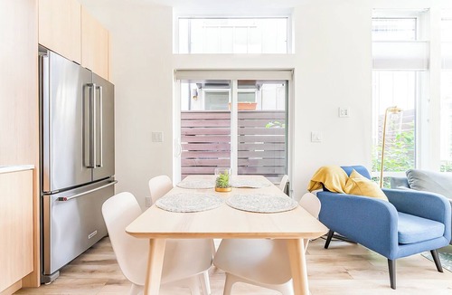East Queen Anne House | Seattle Comfort Near Lake Union & Iconic Landmarks