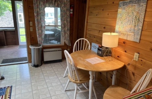 Seawall Cottage | Seawall Point Cottage