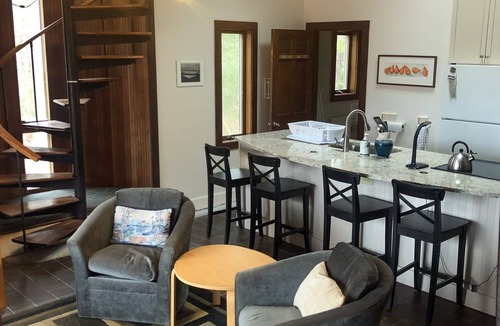 Wareham House | Secluded Bayview Retreat: Your Private Haven in Conservation Forest