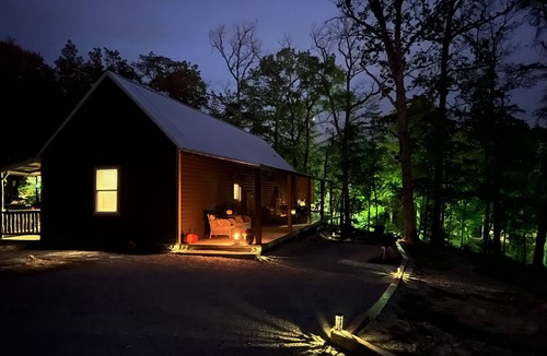 Clay City Cabin | Secluded getaway in beautiful new cabin near Red River Gorge.