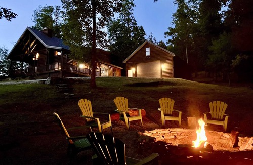 Campton Cabin | Secluded Hot Tub Cabin |Pond|Game Room|Forest view | Spacious retreat on 35 private acres with hiking trails, wildlife, and peaceful pond scenery—perfect for families or friends.