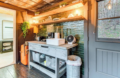 Campton Cabin | Secluded Red River Gorge Cabin w/Rooftop Deck!