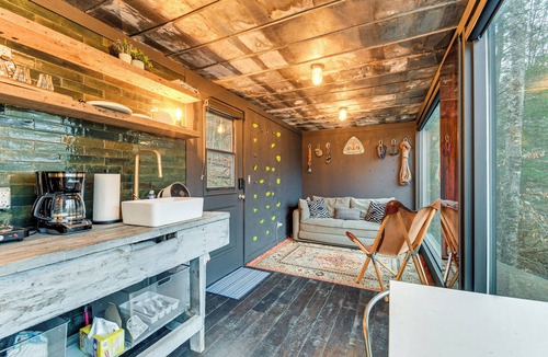 Campton Cabin | Secluded Red River Gorge Cabin w/Rooftop Deck!