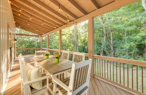 Williamstown House | Serene Kentucky Cabin w/Fireplace + Fire Pit!