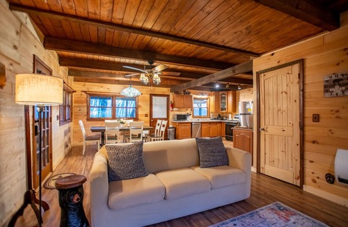 Wolf Laurel Cabin | Serene Mtn cabin, views, hot tub, skiing, hiking, close to Asheville