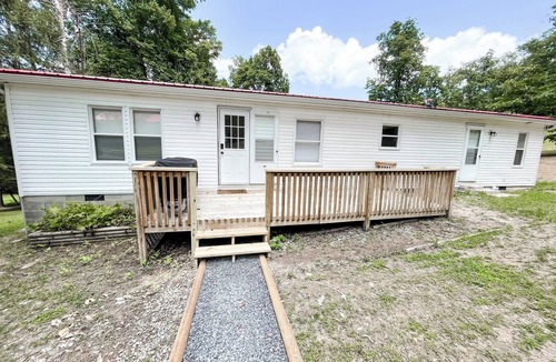 Keslers Cross Lanes House | Serene Retreat Near Summersville Lake